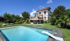 Продается великолепный дом с бассейном в Сан Андреу де Льяванерес